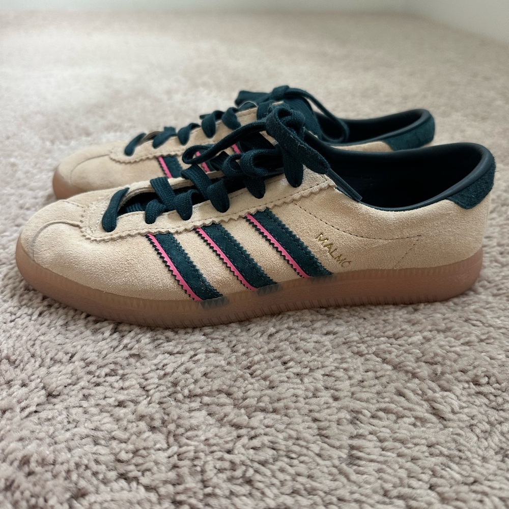 Adidas pink and dark turquoise sneakers